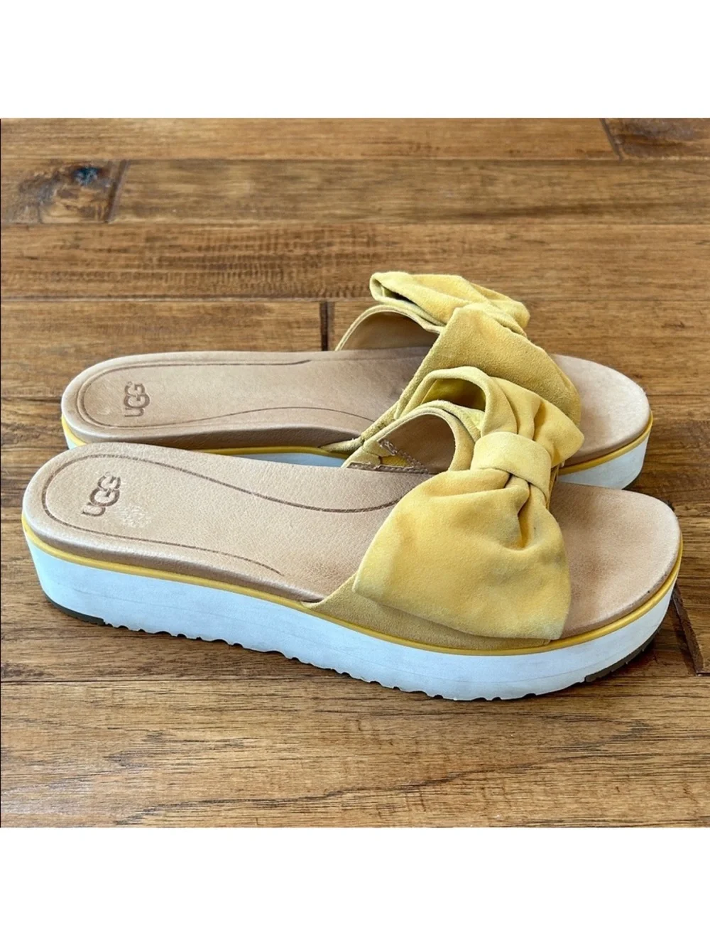 UGG Joan Platform Slide Sandals Sunflower Yellow Suede Bow Detail Size 11